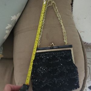 Black and golden Vintage Beaded Swinger Purse